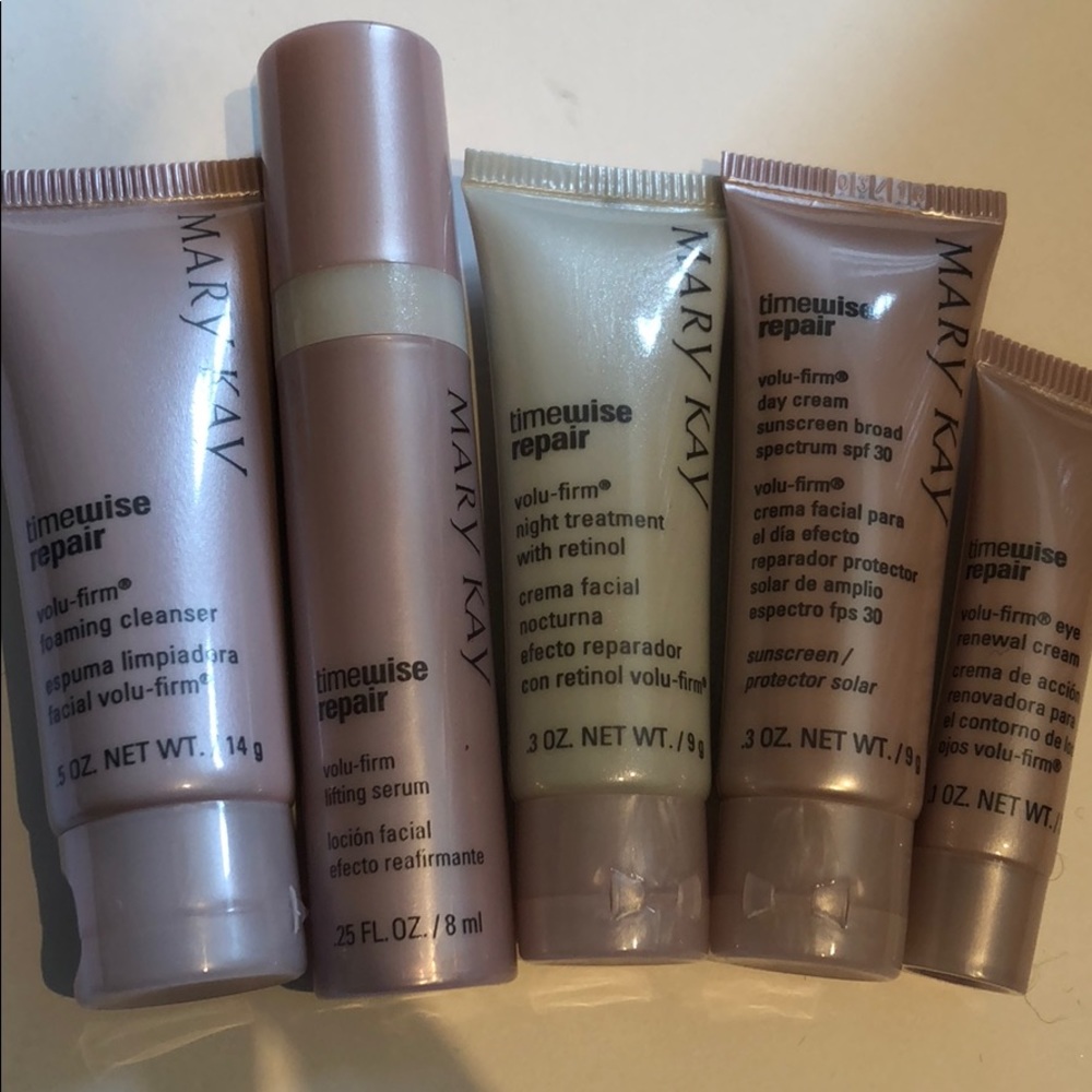 NIB Mary Kay Timewise Repair deluxe mini set